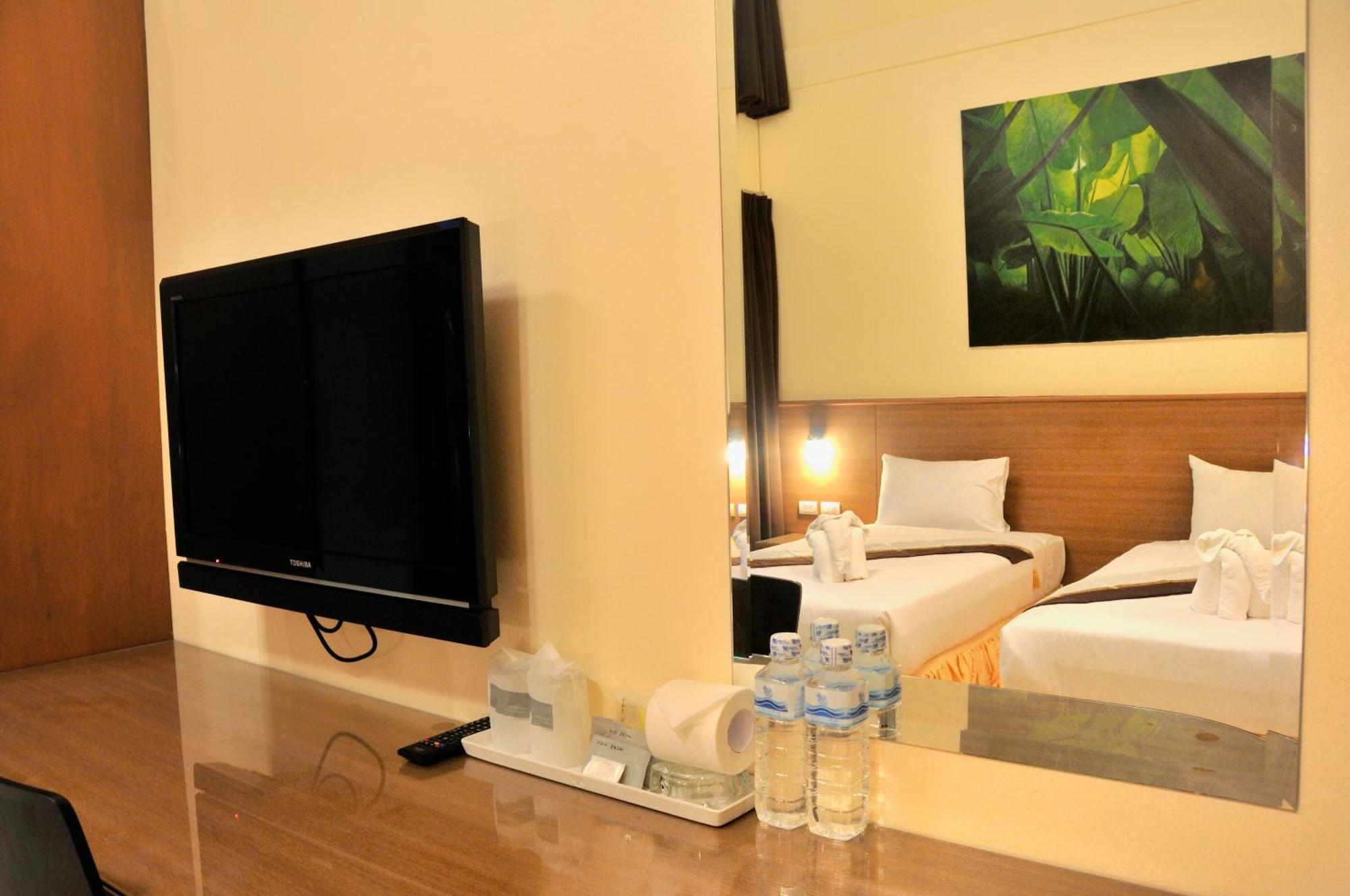 The Wave Hotel Patong Sha Phuket Dış mekan fotoğraf