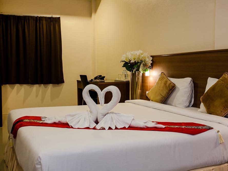 The Wave Hotel Patong Sha Phuket Dış mekan fotoğraf