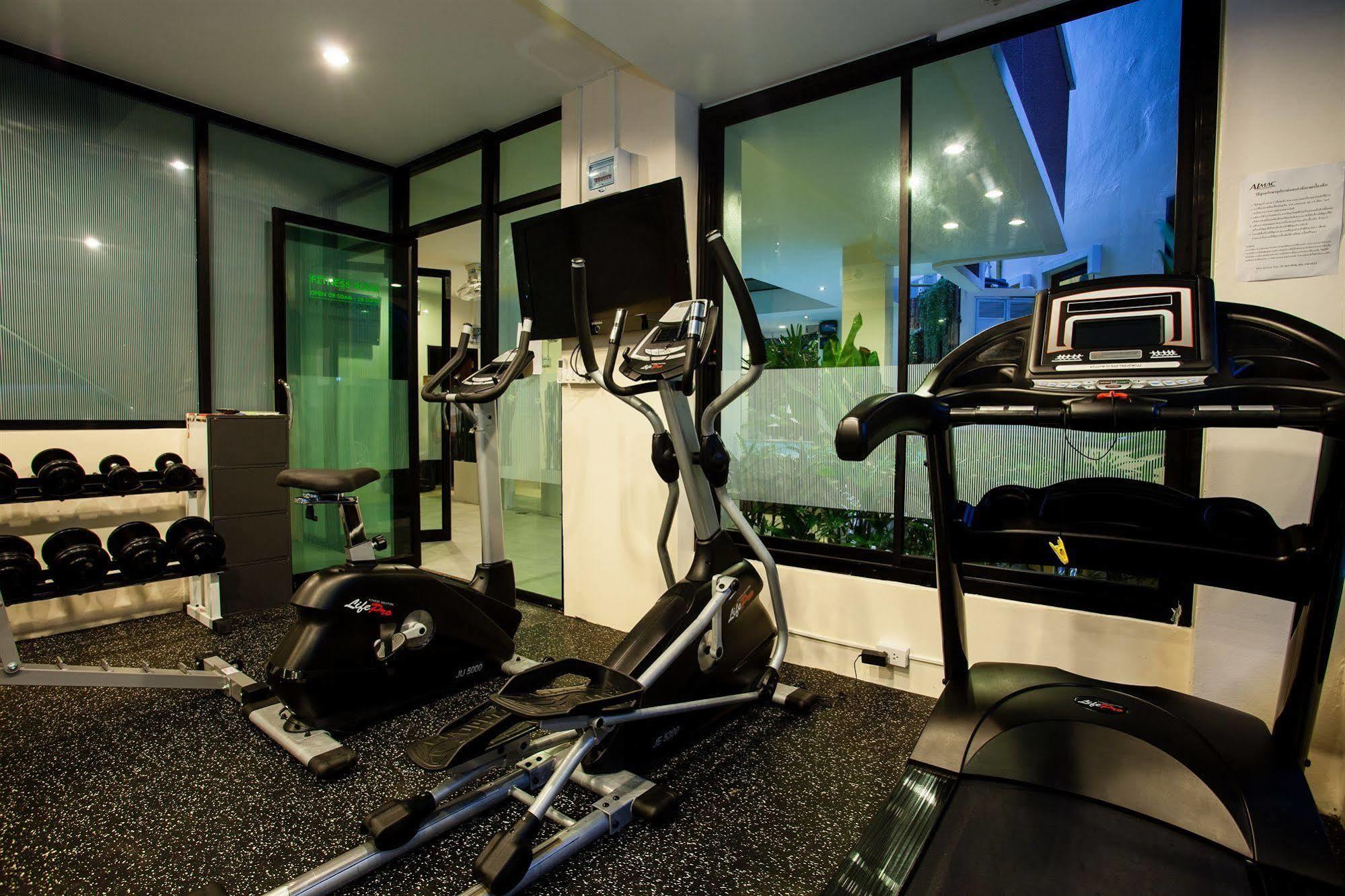 The Wave Hotel Patong Sha Phuket Dış mekan fotoğraf